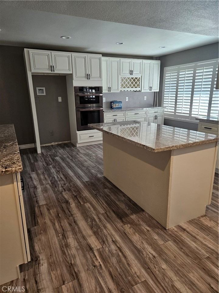 2085 Dove Ct - Photo 3 of 15