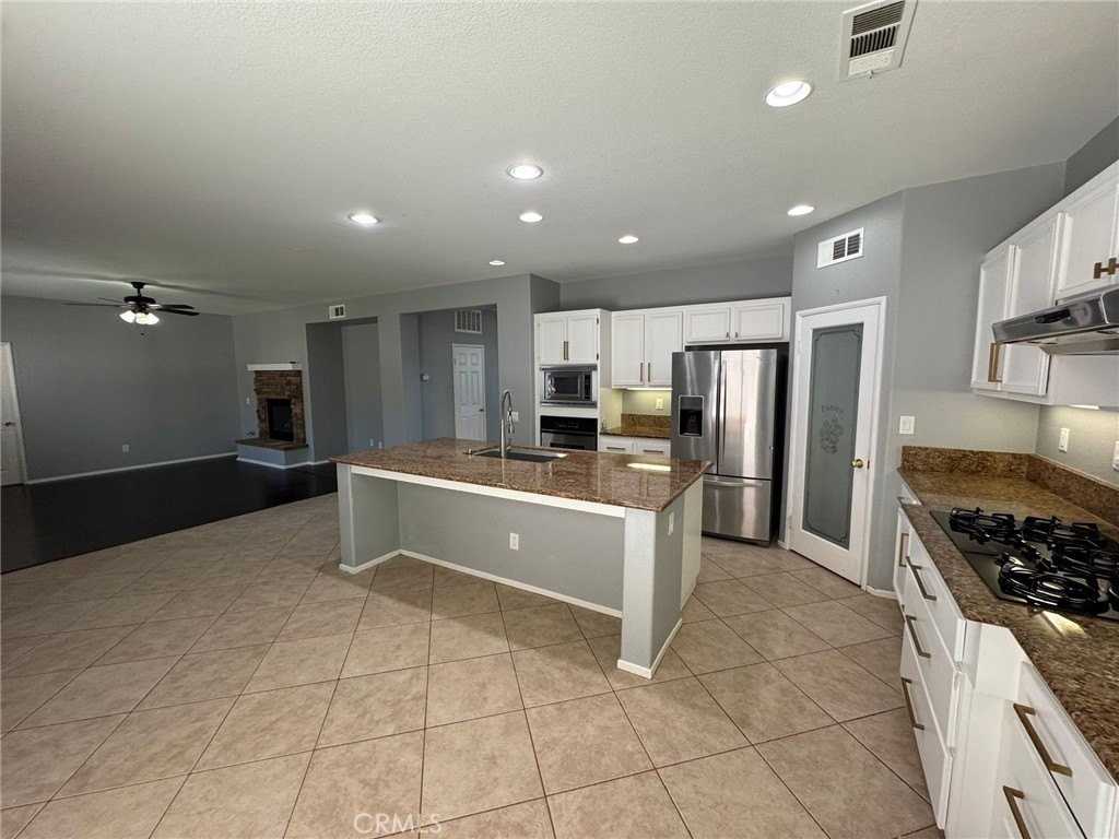 29166 Branwin St - Photo 7 of 32