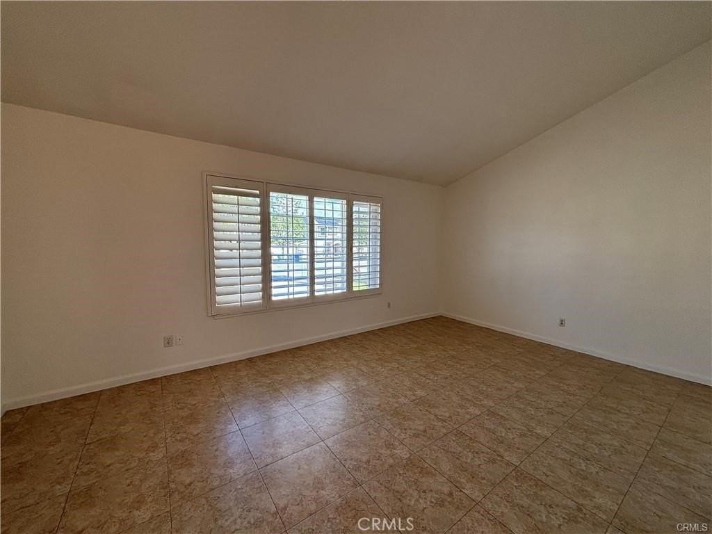 1567 Brookside Ave - Photo 3 of 16