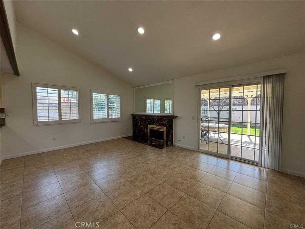 1567 Brookside Ave - Photo 5 of 16