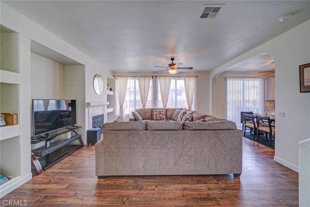 14304 Gray Fox Ln - Photo 3 of 42