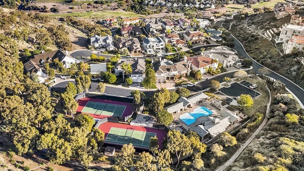 75 Marbella - Photo 6 of 50