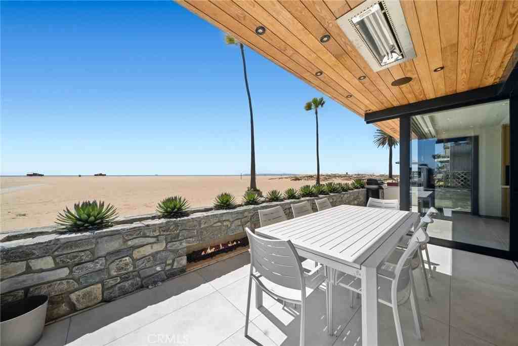800 W Oceanfront - Photo 7 of 33