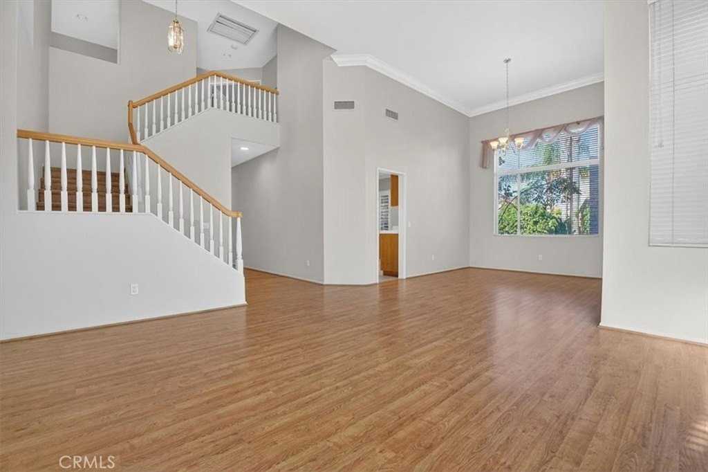 2620 Taylor Ave - Photo 6 of 45