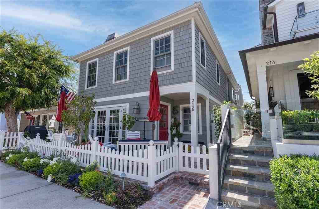 216 Agate Ave #1-2 - Photo 2 of 20