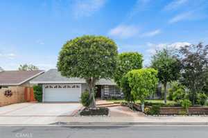 featured image of 24031 Olivera Dr