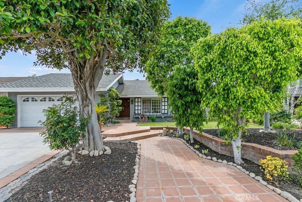 24031 Olivera Dr - Photo 4 of 28