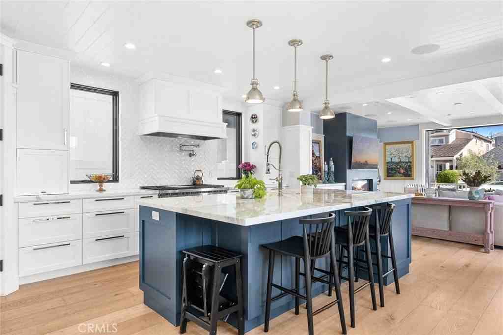 201 Opal Ave - Photo 3 of 36