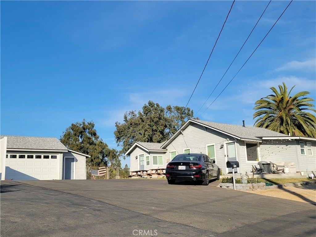 16801 E Buena Vista Ave - Photo 4 of 46