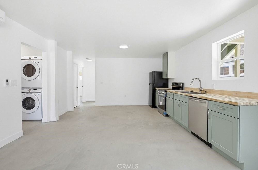 1017 Riverine Ave - Photo 4 of 20