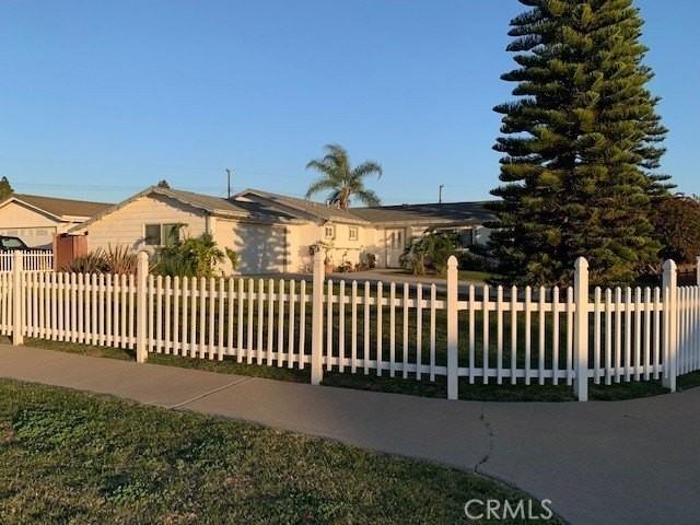 10402 Bowen Cir - Photo 4 of 21