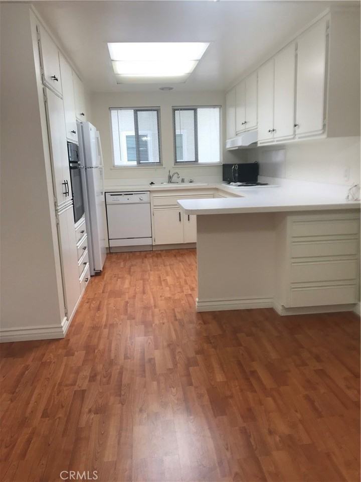 880 Via Mendoza #P - Photo 2 of 9