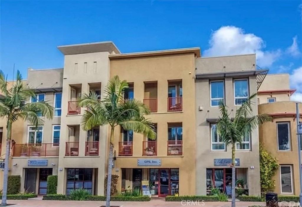 16 Compass Ct - Photo 2 of 13