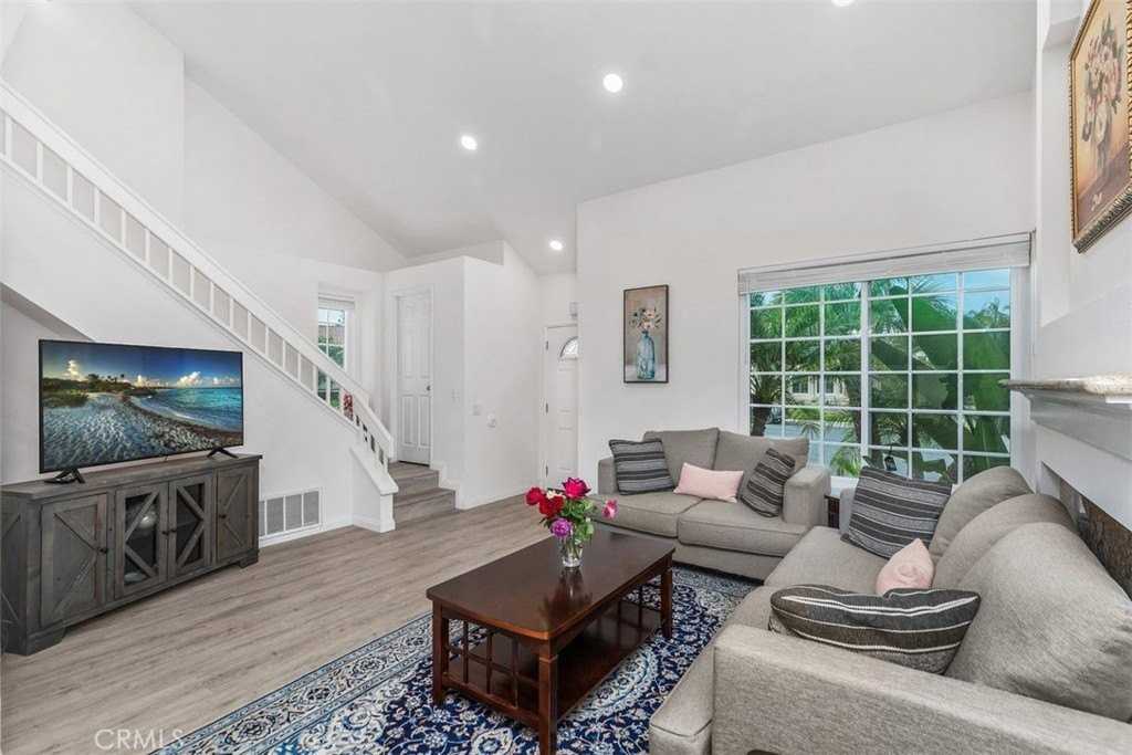 24962 Via Denise - Photo 3 of 20