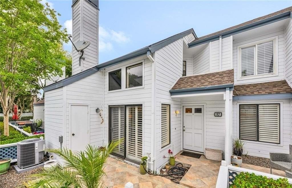 87 Briarglen - Photo 3 of 24