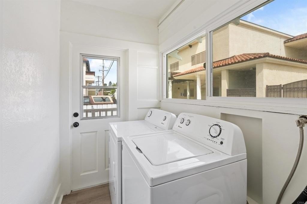 1011 8th St - Photo 6 of 17