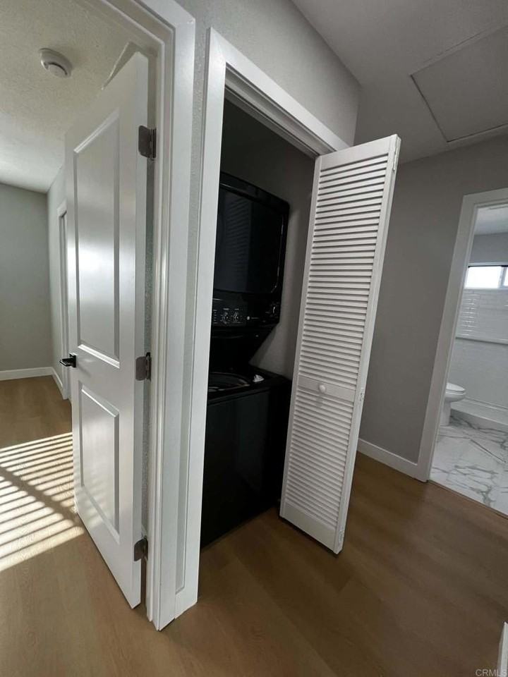 551 11th St - Photo 2 of 15