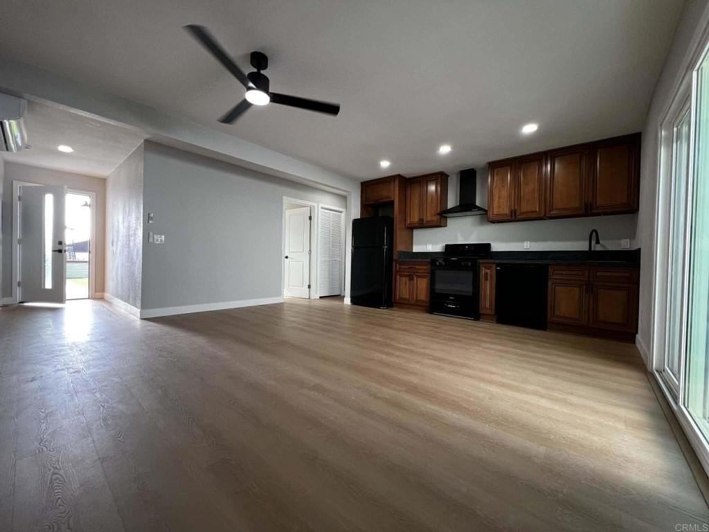 551 11th St - Photo 3 of 15