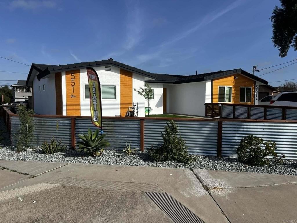 551 11th St - Photo 6 of 15