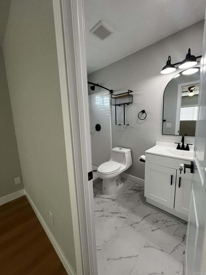 551 11th St - Photo 7 of 15