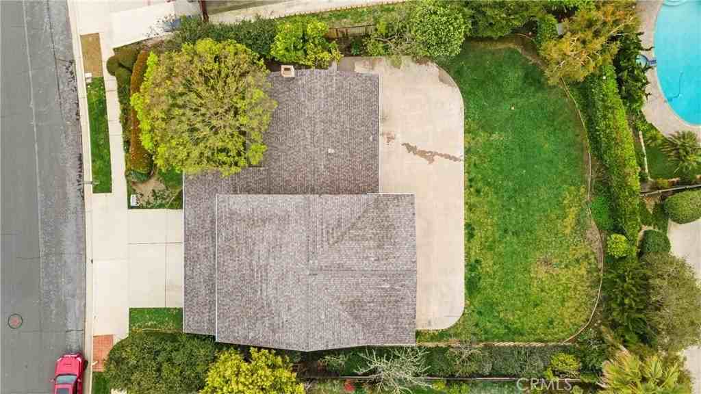 28605 Quailhill Dr - Photo 5 of 37