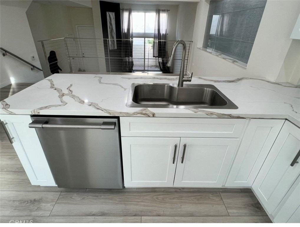 22245 Erwin St #18 - Photo 4 of 15