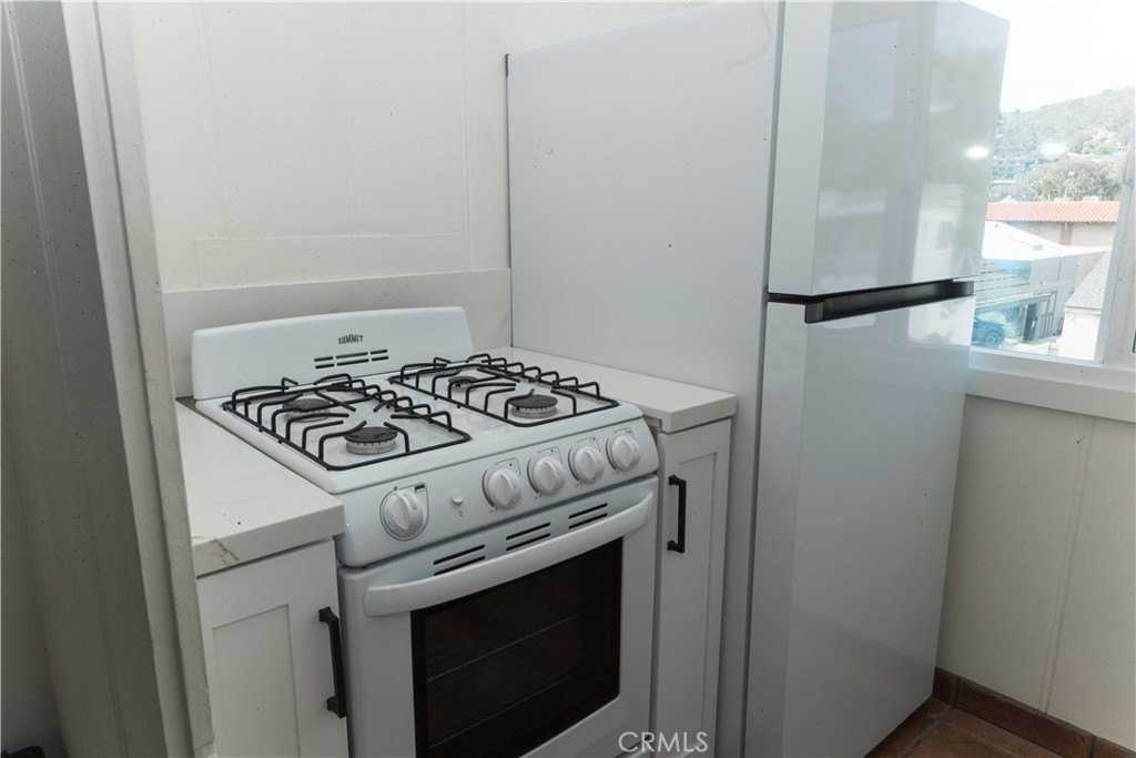 357 Mermaid St #B - Photo 6 of 8