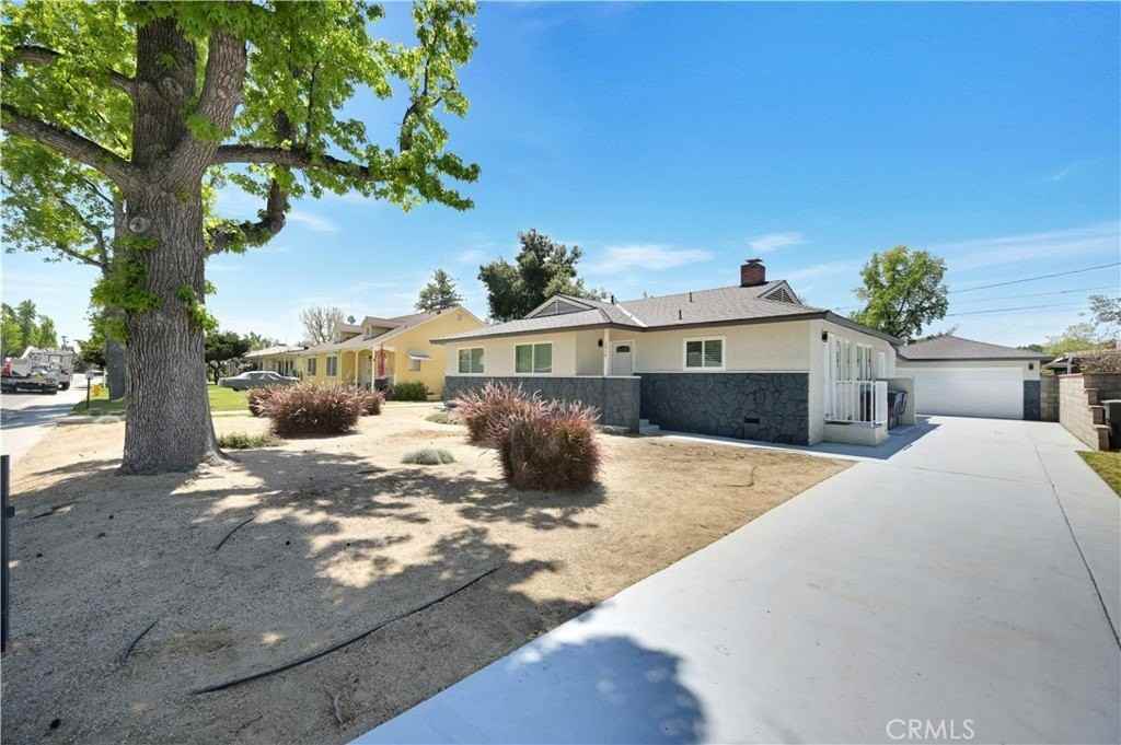 3948 San Marcos Ave - Photo 2 of 13