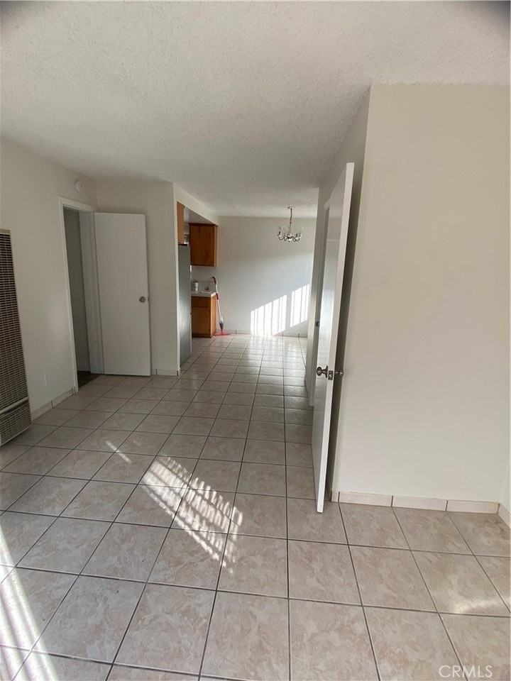 1518 Norman Pl - Photo 3 of 12