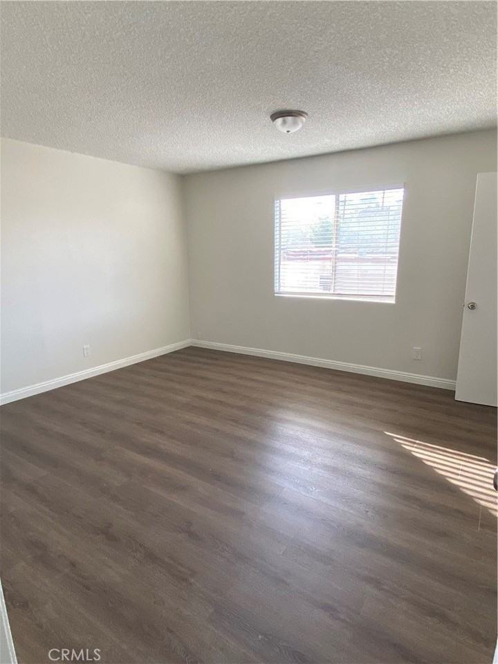 1518 Norman Pl - Photo 7 of 12