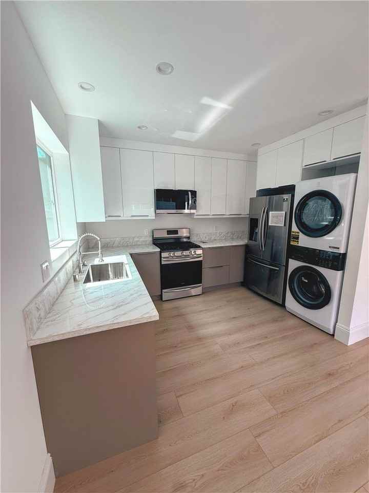 4151 W 172nd St - Photo 2 of 12