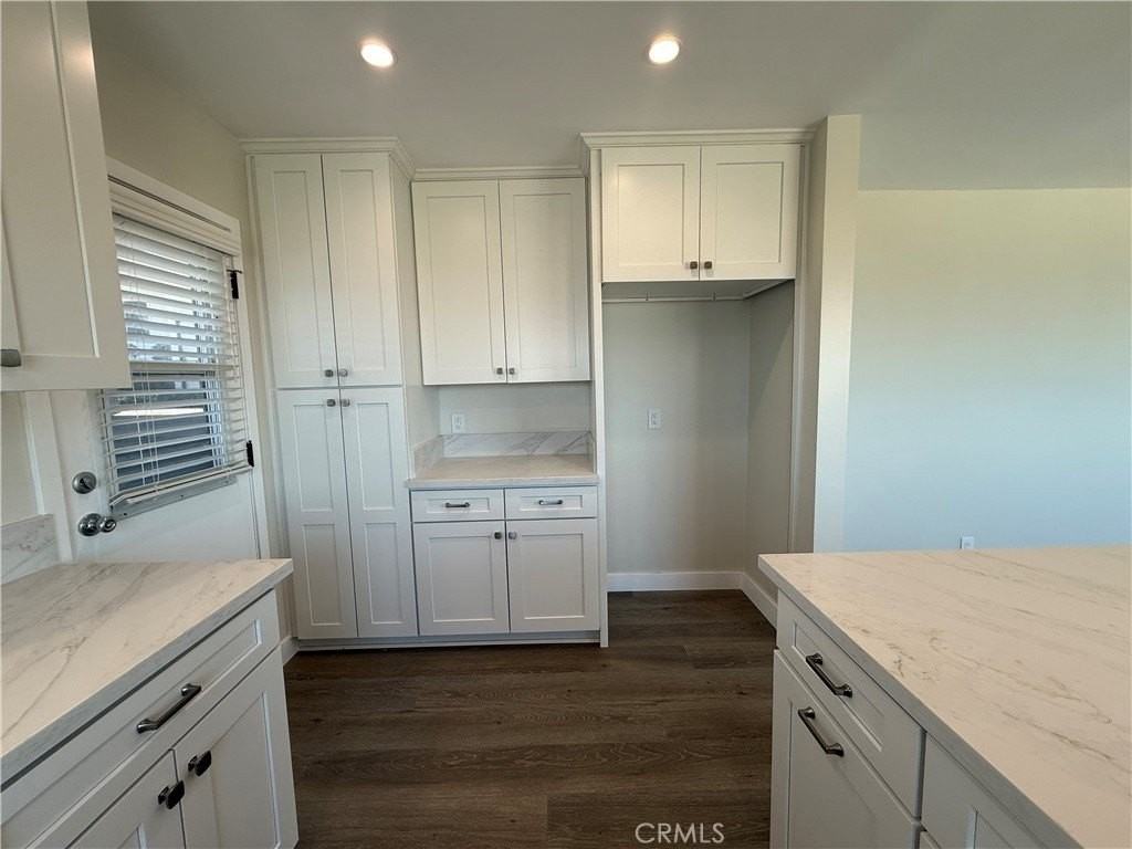 665 W 34th St #4 - Photo 6 of 14