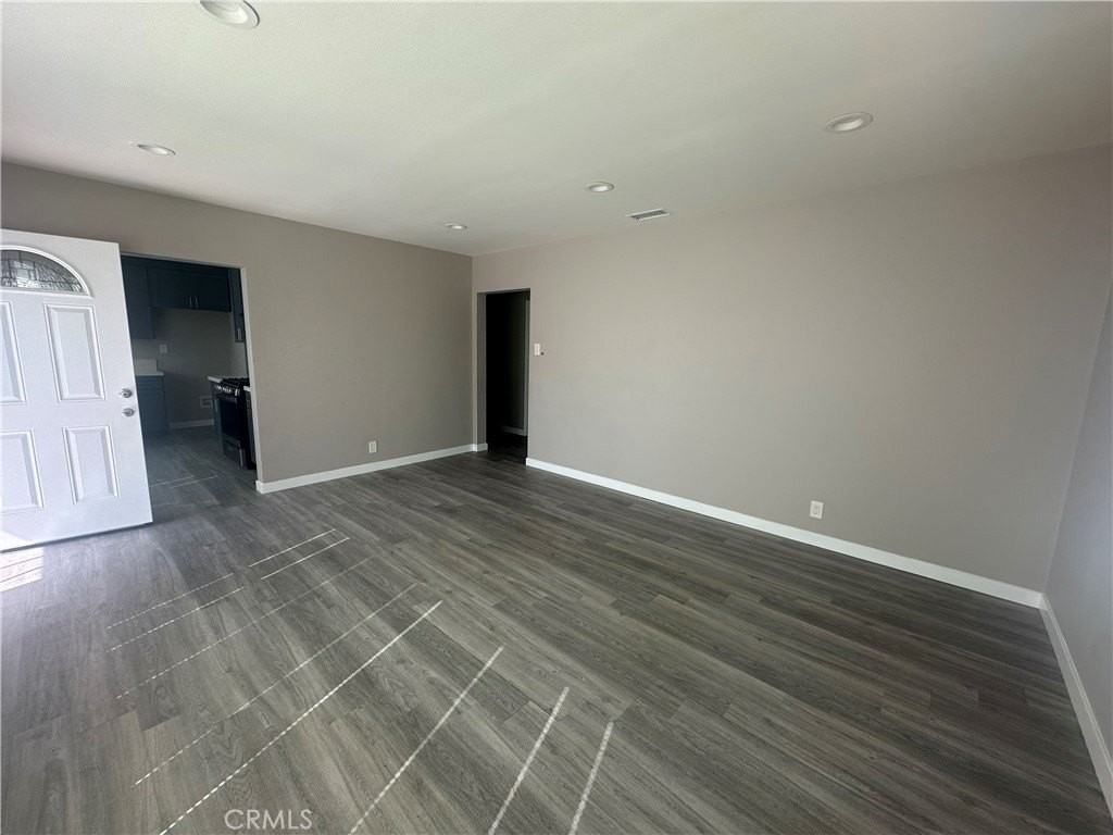 16326 S Denker Ave - Photo 4 of 21