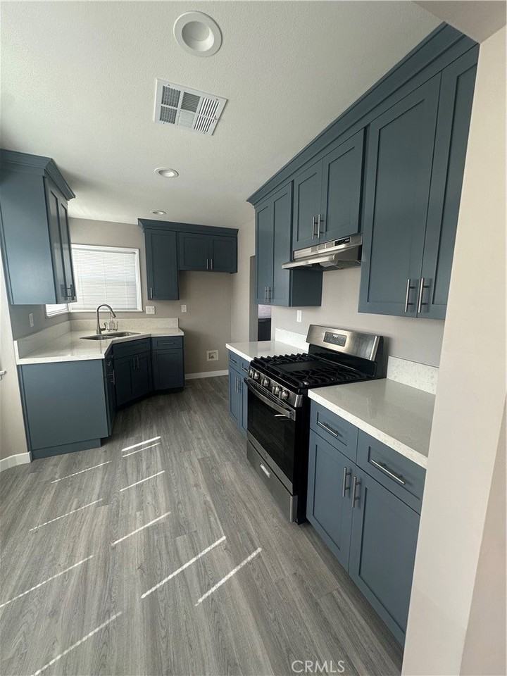 16326 S Denker Ave - Photo 5 of 21