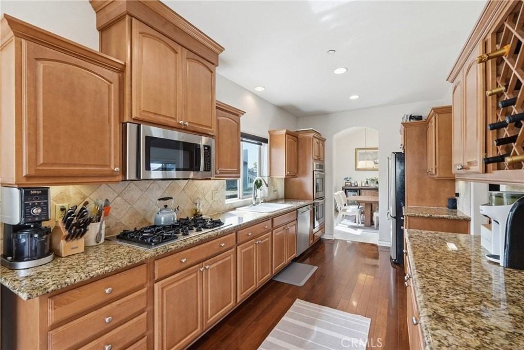 2111 Carnegie Ln #C - Photo 6 of 32