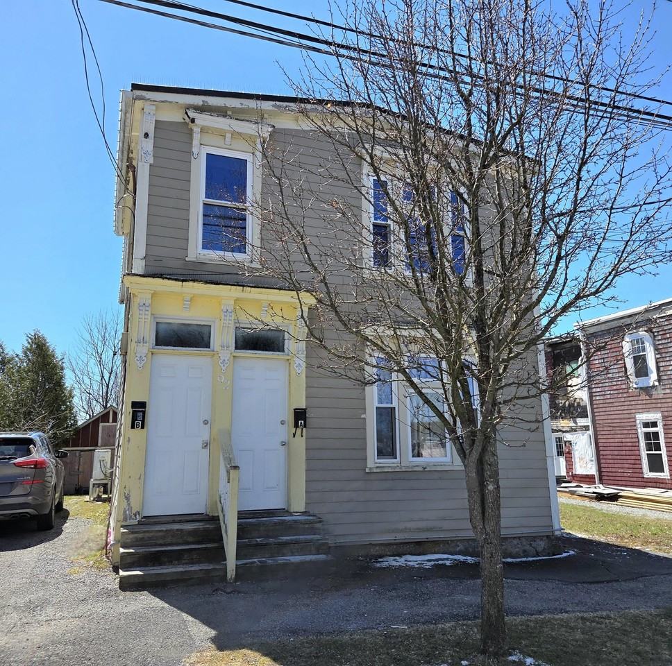 92 Victoria St #B - Photo 2 of 2