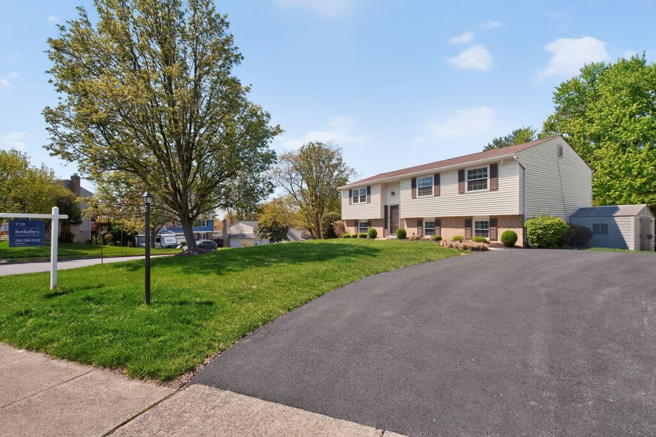 2806 Logway Rd #1 - Photo 2 of 33