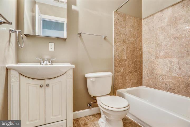 4473 B St Se #1 - Photo 5 of 15