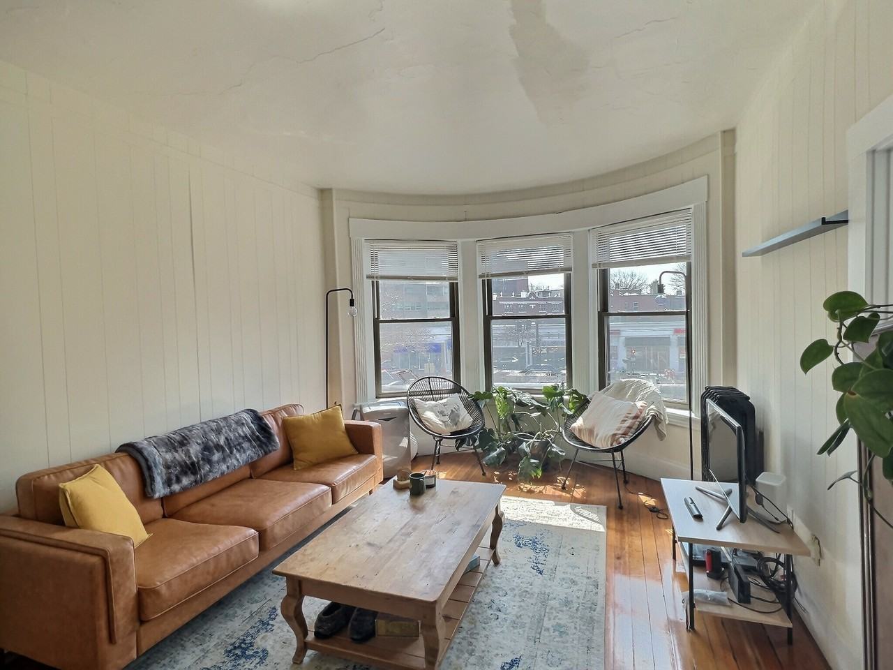 1390 - 1Beacon St #1 - Photo 2 of 14