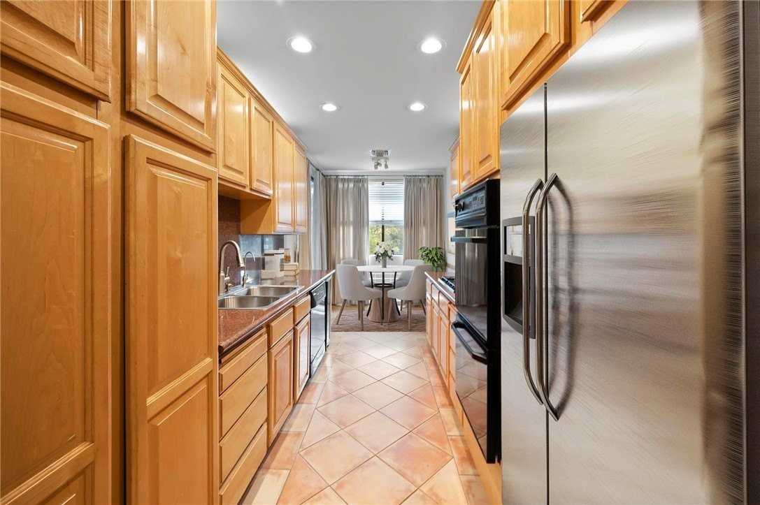 750 S Bundy Dr #108 - Photo 6 of 27