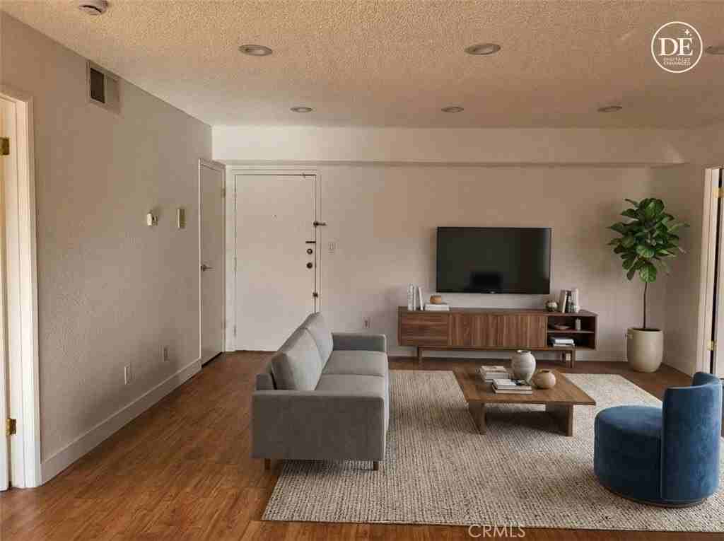 18530 Hatteras St #333 - Photo 3 of 12