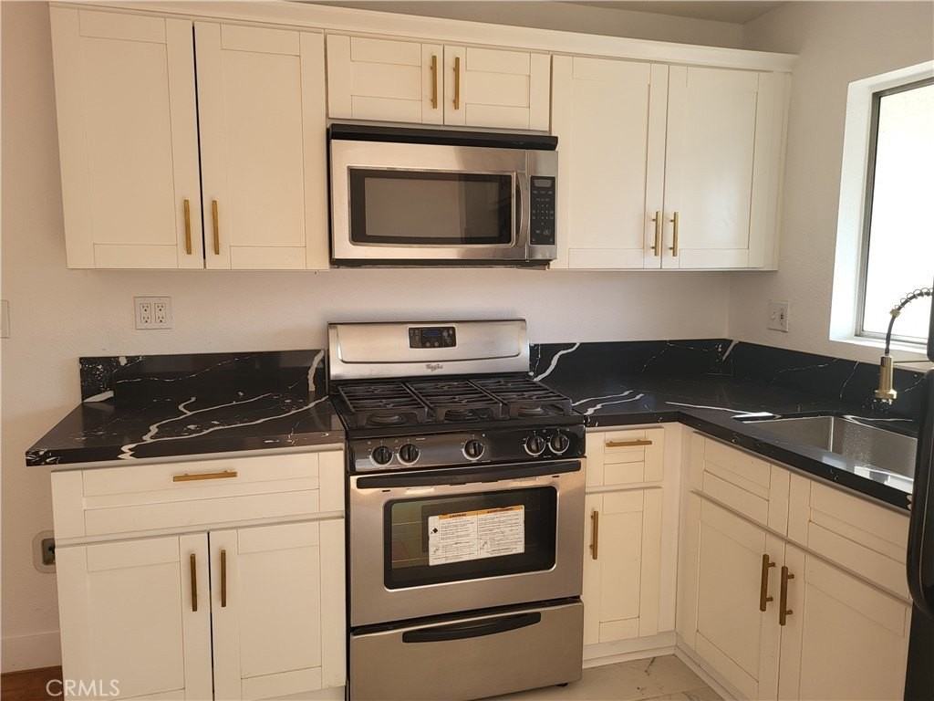 18530 Hatteras St #333 - Photo 4 of 12