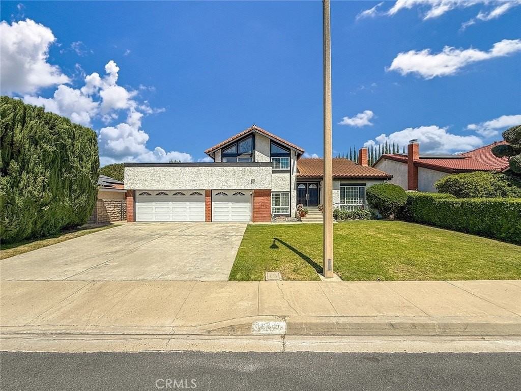 3301 Blue Ridge Ct - Photo 2 of 50