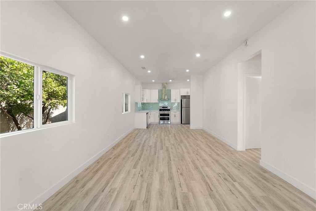 10730 Strathern St - Photo 4 of 50