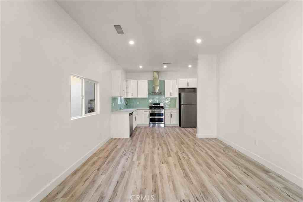 10730 Strathern St - Photo 5 of 50