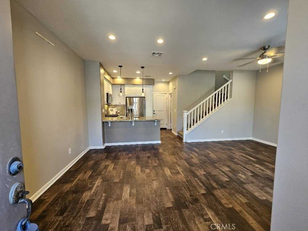 44011 Rivo Ct - Photo 3 of 34