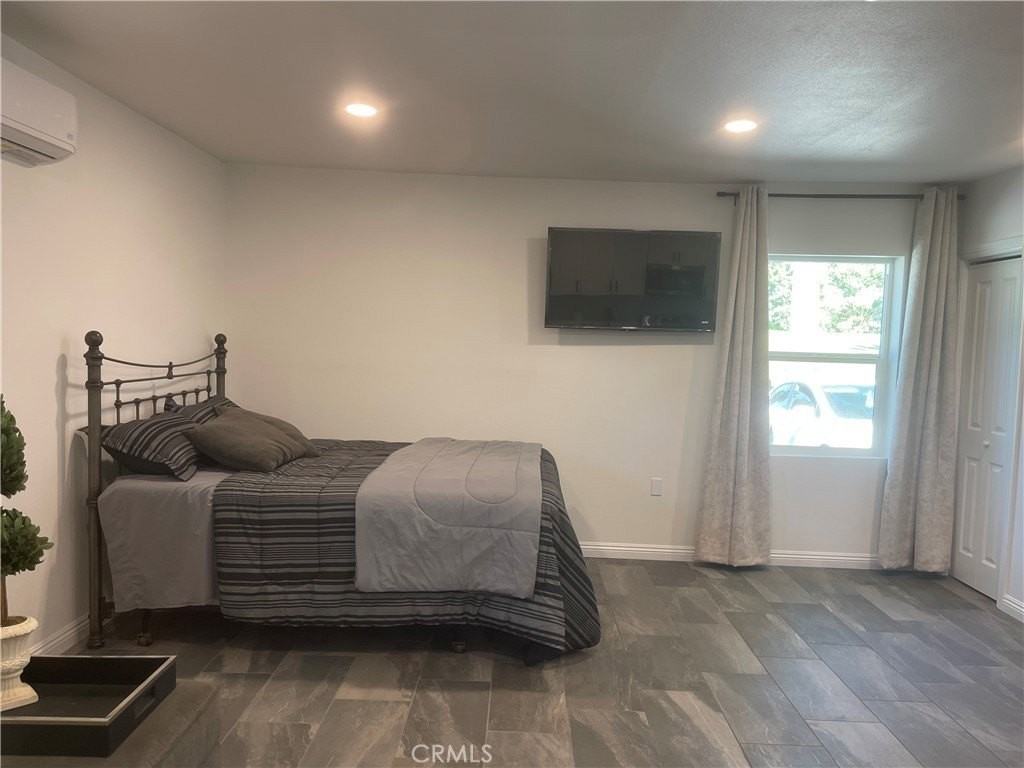 3062 Monroe St - Photo 6 of 12