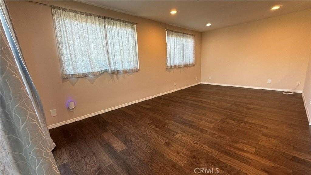 10720 Andy St - Photo 7 of 33