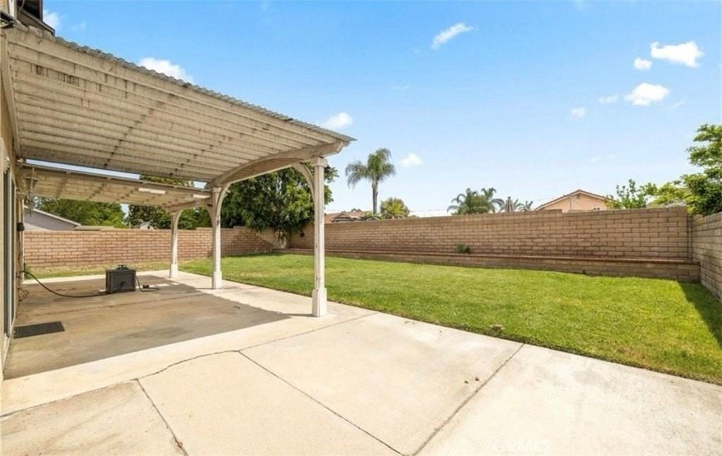 2631 S Cucamonga Ave - Photo 3 of 17