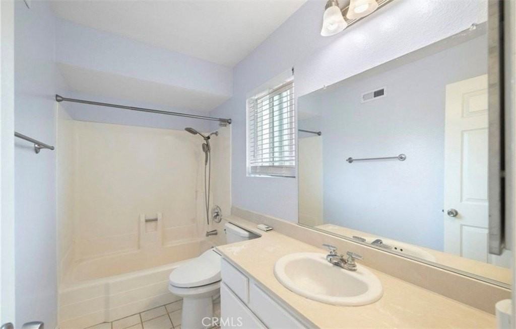 2631 S Cucamonga Ave - Photo 4 of 17